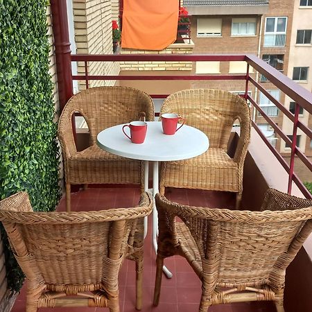 Aroa'S Home -Sirimiri Apartments- Зумая Екстериор снимка